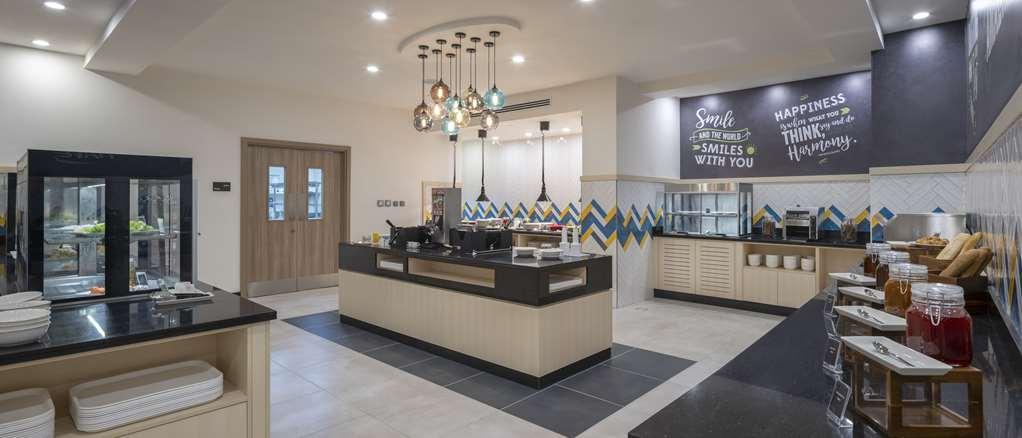 Hampton By Hilton Doha Old Town Hotel Exterior foto